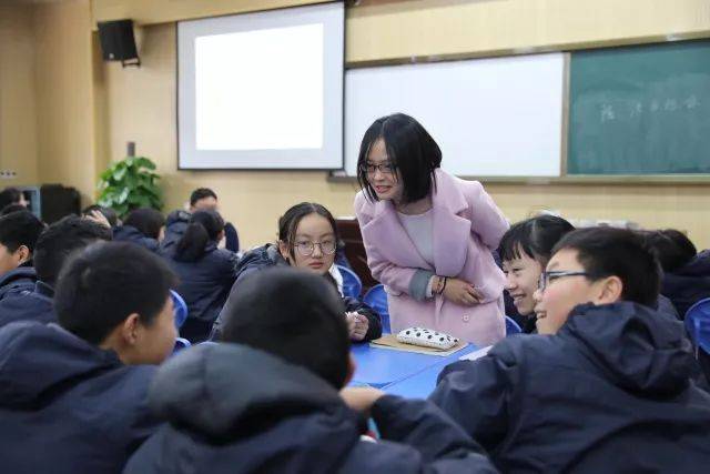 三亿体育官网-AG无痕关羽首秀,0/4评分仅3.0,整场比赛几乎跑不起来,真的老了(图3) 三亿体育