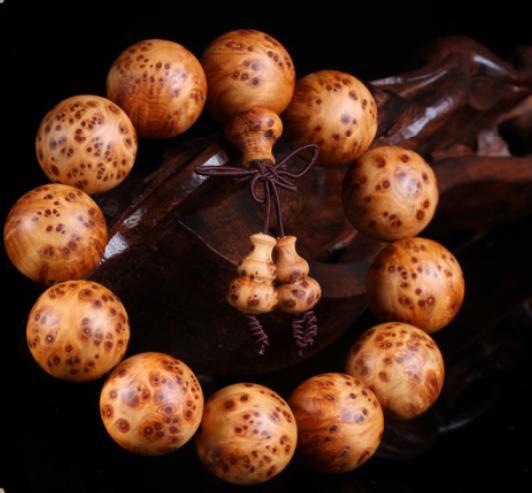 吴亦凡皮卡丘疑似和女友定情信物 吴亦凡女朋友是谁-三亿体育(图1) 三亿体育手机版